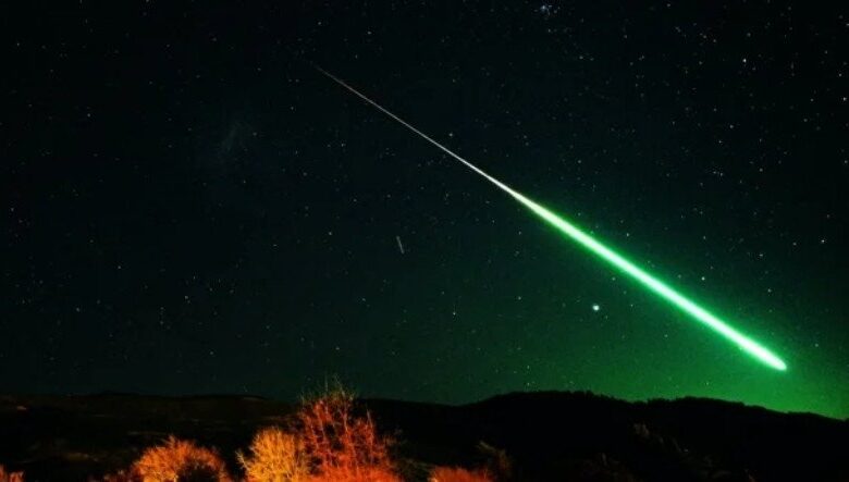 Yeni Zelanda'ya Yağan Fosforlu Yeşil Meteorların Sırrı